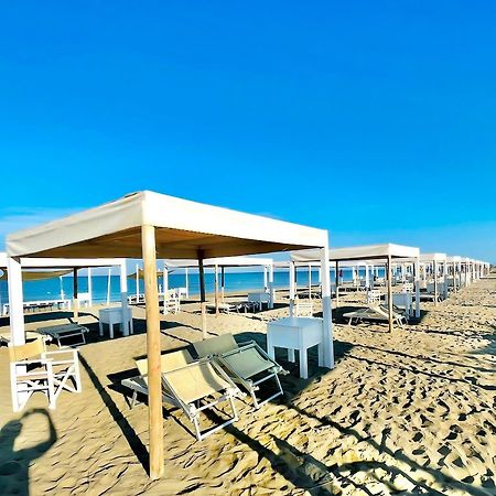 Regina Beach Holiday Apartments Tirrenia Extérieur photo