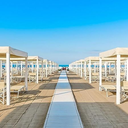 Regina Beach Holiday Apartments Tirrenia Extérieur photo