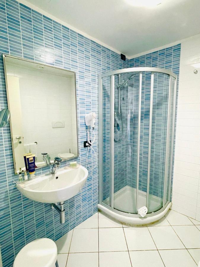 Regina Beach Holiday Apartments Tirrenia Extérieur photo
