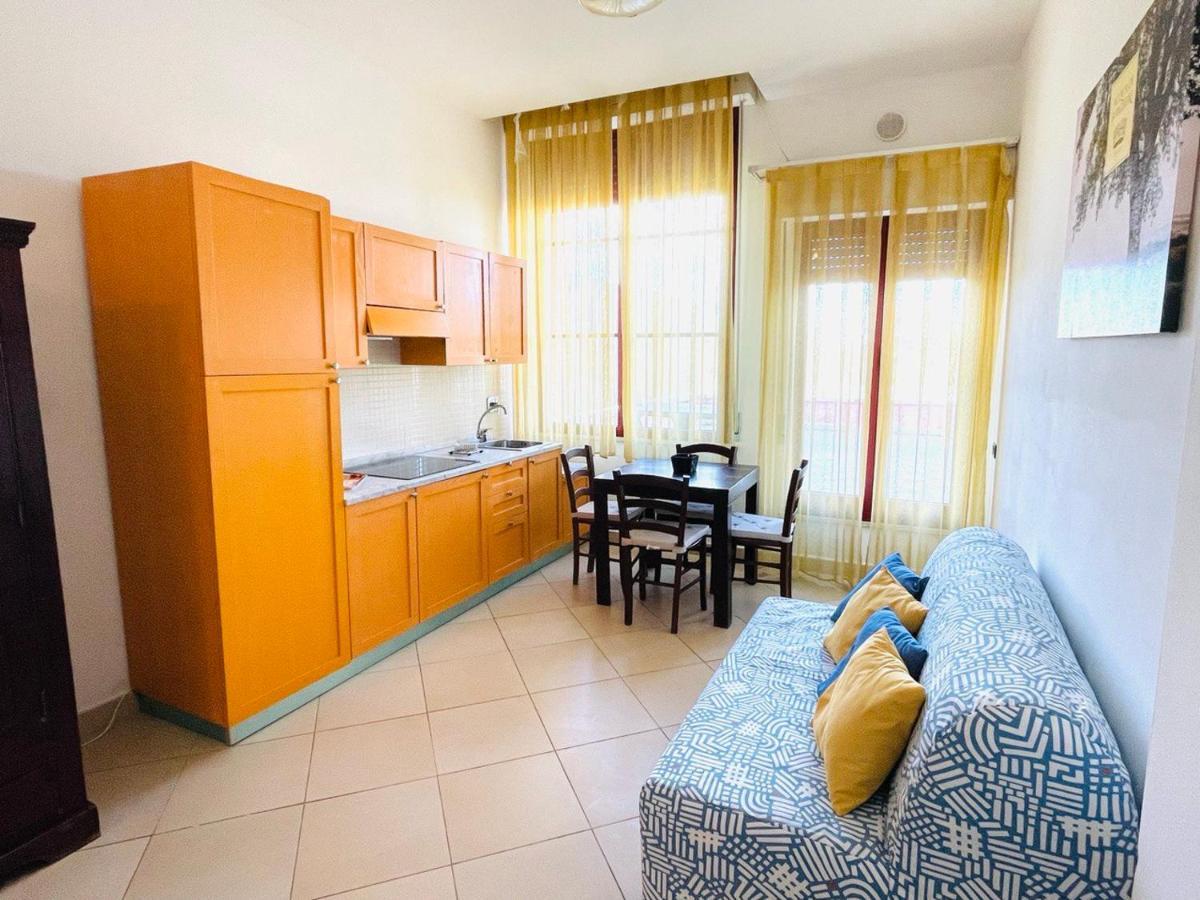 Regina Beach Holiday Apartments Tirrenia Extérieur photo